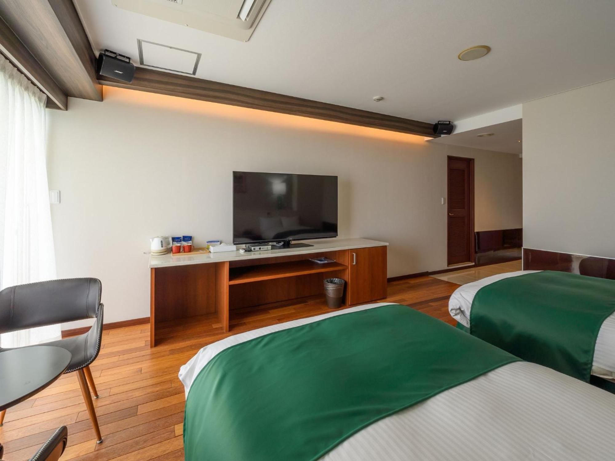 โรงแรมเรโซเนกซ์ นาะโงะ รีสอร์ท 3*